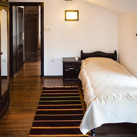 Topalovi Konukevi 3*